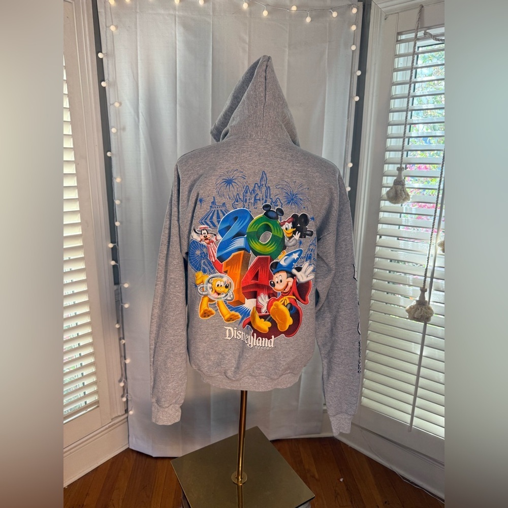 Disneyland Resort 2014 Mickey & Friends Zip Hoodie Gray Disney Parks Medium